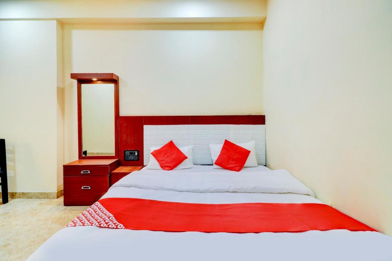 Oyo Flagship 73009 Hotel City Inn Dayal Bagh Экстерьер фото